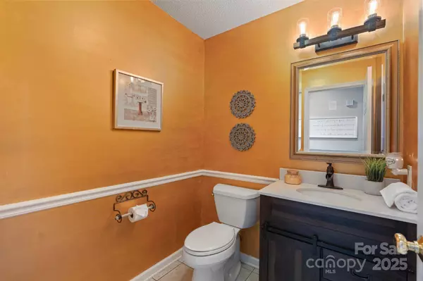 241 Taylor CIR, Granite Falls, NC 28630