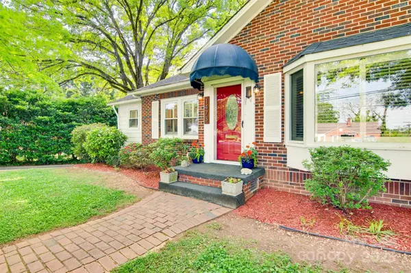 1473 12th Street DR NW, Hickory, NC 28601