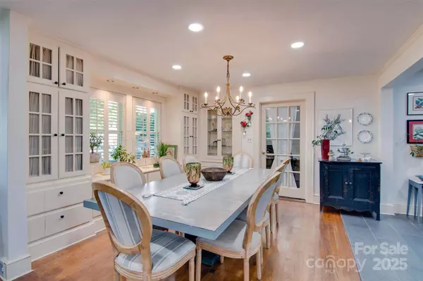 1473 12th Street DR NW, Hickory, NC 28601