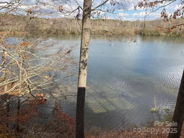 6072 Lookout Heights DR, Claremont, NC 28610