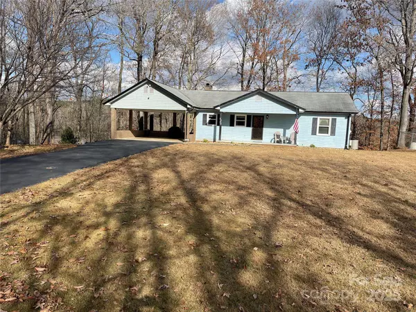 6072 Lookout Heights DR, Claremont, NC 28610
