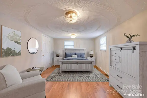 1510 1st Street PL SE, Hickory, NC 28602