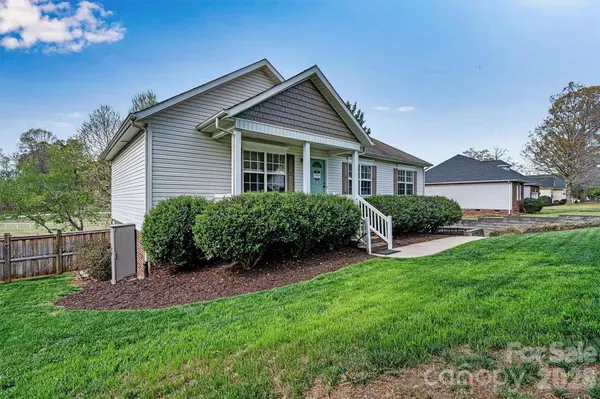 219 Heather Glen DR, Belmont, NC 28012