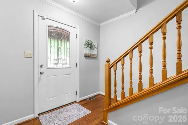 2025 34th Avenue DR NE, Hickory, NC 28601