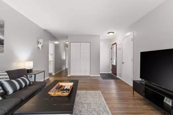 1431 Madison AVE, Dyer, IN 46311