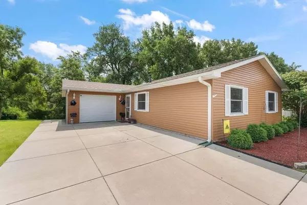 1431 Madison AVE, Dyer, IN 46311