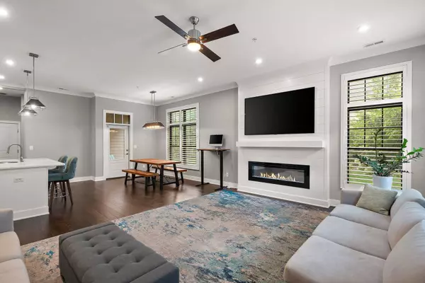 207 Academy ST #106, Valparaiso, IN 46383