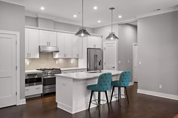 207 Academy ST #106, Valparaiso, IN 46383