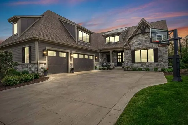 3703 Brigata DR, Valparaiso, IN 46385