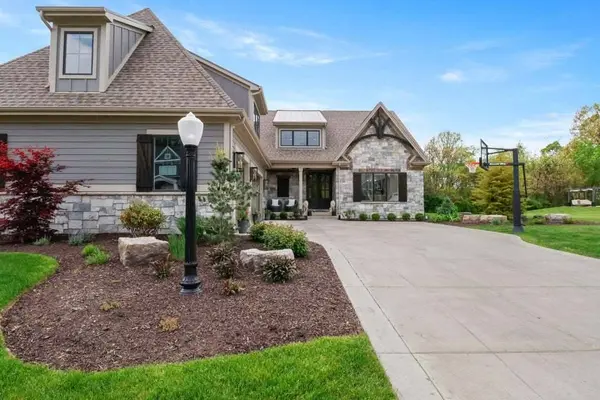 3703 Brigata DR, Valparaiso, IN 46385