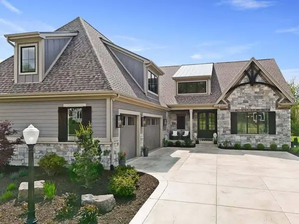 3703 Brigata DR, Valparaiso, IN 46385