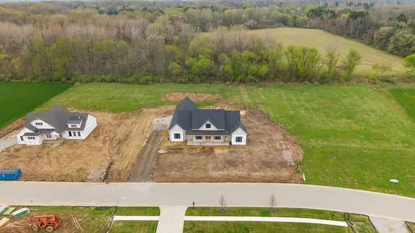 493 Stonebridge Pkwy, Valparaiso, IN 46383