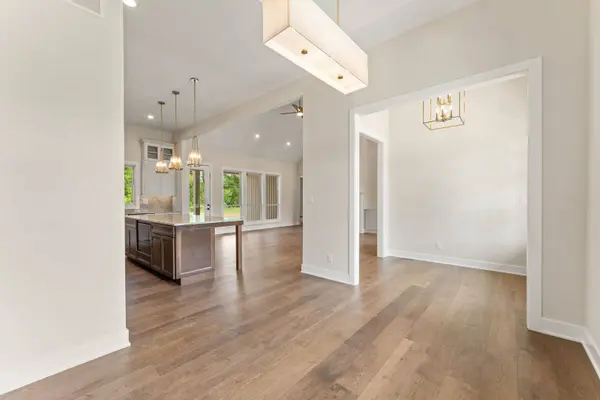 493 Stonebridge Pkwy, Valparaiso, IN 46383