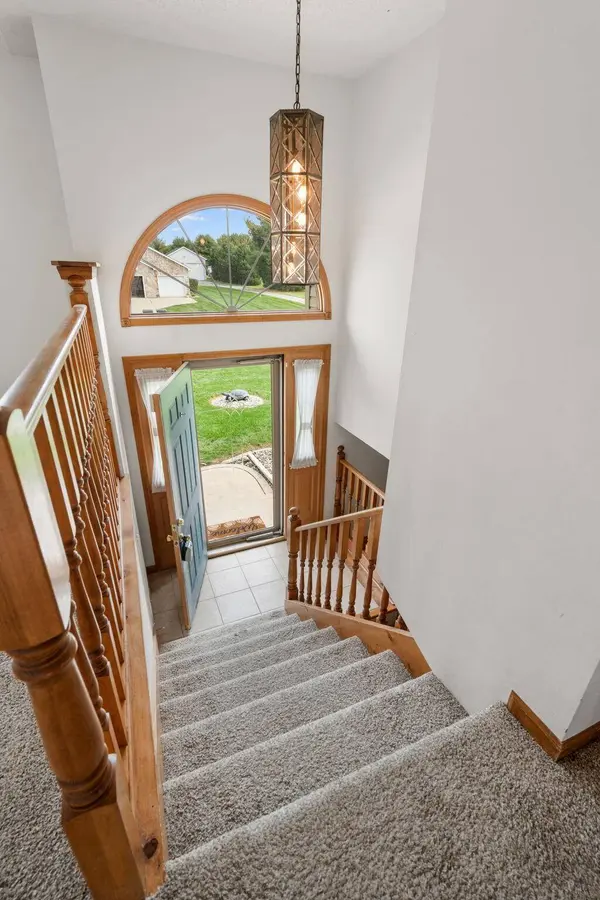 922 Plantation RD, Valparaiso, IN 46385