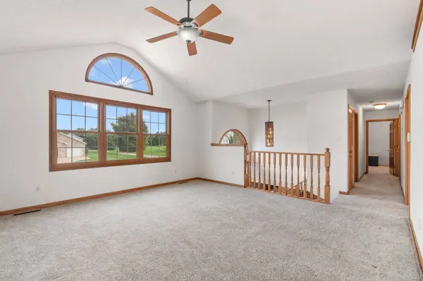 922 Plantation RD, Valparaiso, IN 46385