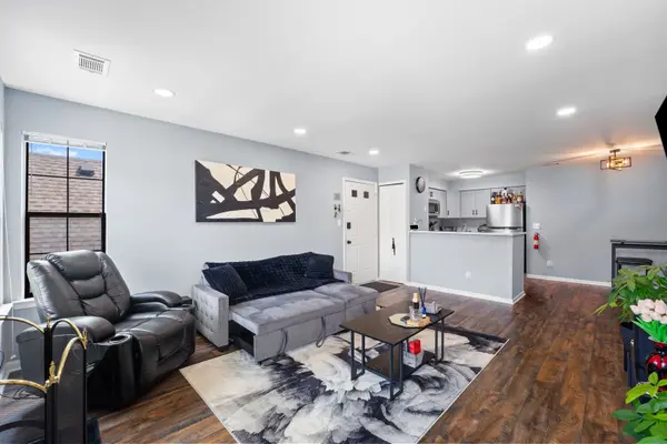 294 Cozzens Ct, East Brunswick, NJ 08816-1855