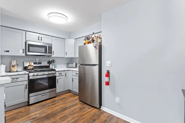 294 Cozzens Ct, East Brunswick, NJ 08816-1855