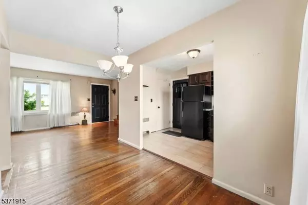 105 Greene Ave, Totowa Boro, NJ 07512