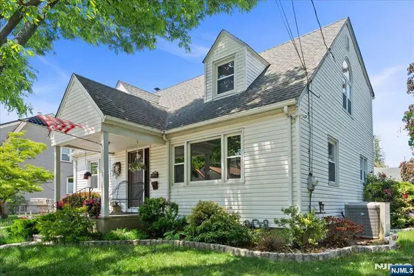 7 Maitland AVE, Hawthorne, NJ 07506