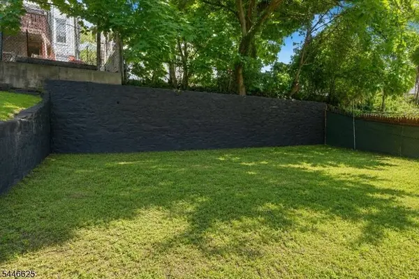 69 N 3Rd St, Paterson City, NJ 07522