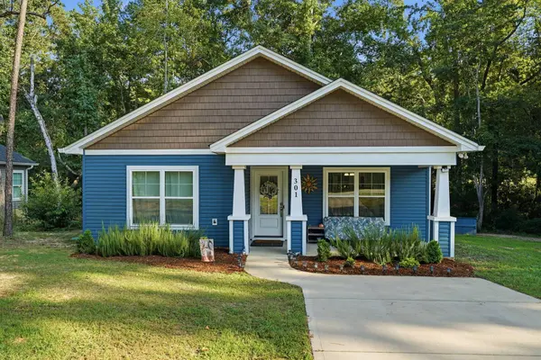 301 Country Club Rd