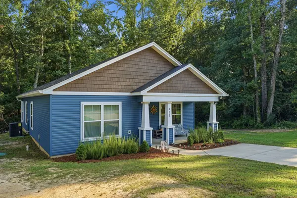 301 Country Club Rd, Saint Matthews, SC 29135