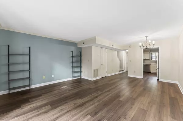 Taylors, SC 29687-4425,812 Reid School Rd #60