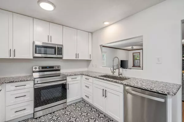 11 9Th Street, Shalimar, FL 32579