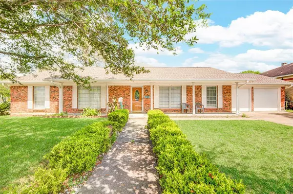 3528 Avenue L, Galveston, TX 77550