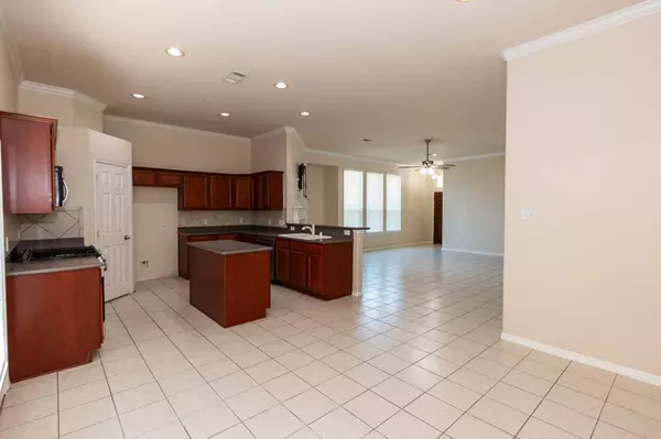 1001 Brazos CT, League City, TX 77573