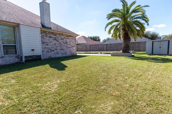 1001 Brazos CT, League City, TX 77573