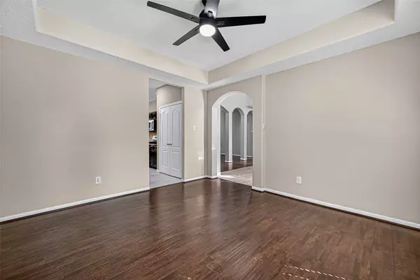 11603 Oak Lake Park DR, Sugar Land, TX 77498