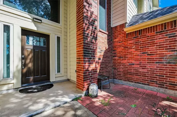 11603 Oak Lake Park DR, Sugar Land, TX 77498