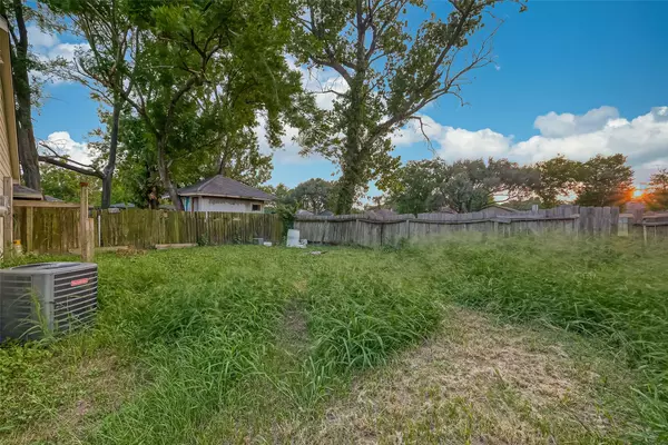 7623 Brookleaf DR, Houston, TX 77041