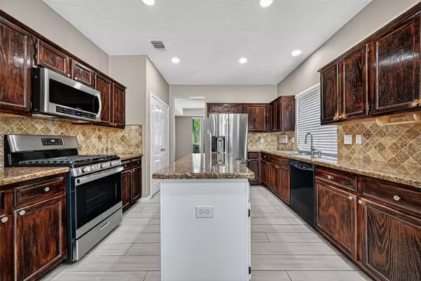 11603 Oak Lake Park DR, Sugar Land, TX 77498