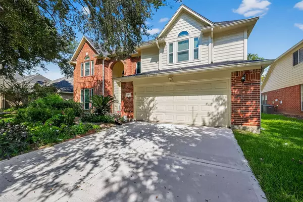 11603 Oak Lake Park DR, Sugar Land, TX 77498