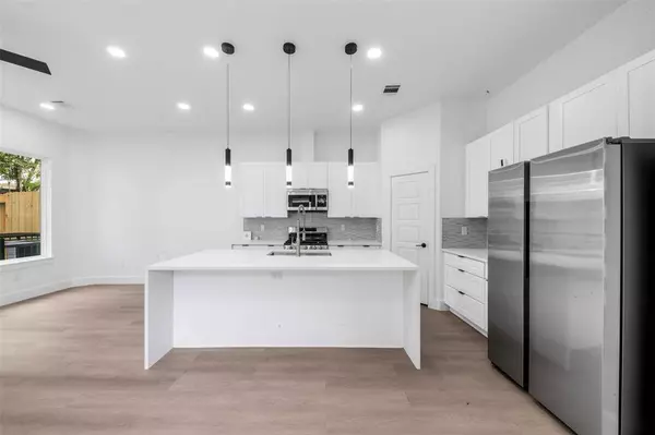 6817 Paris ST, Houston, TX 77021