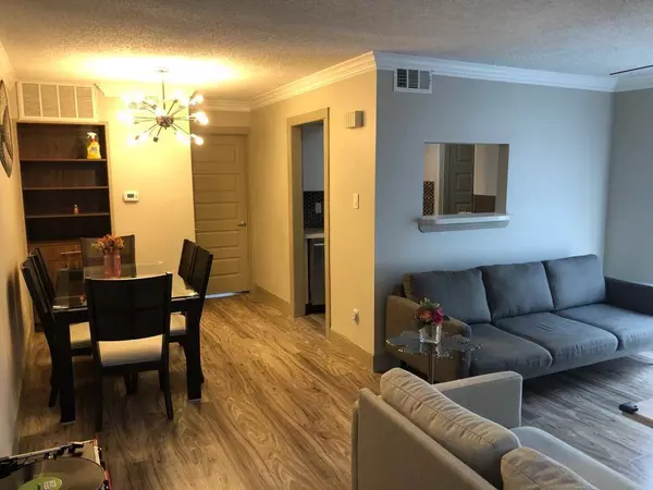 6402 Del Monte DR #121, Houston, TX 77057