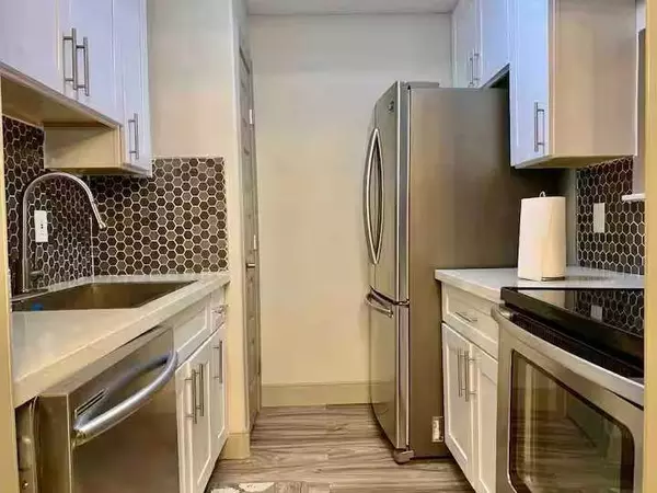 6402 Del Monte DR #121, Houston, TX 77057