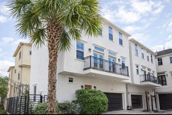 5711 Kiam ST, Houston, TX 77007