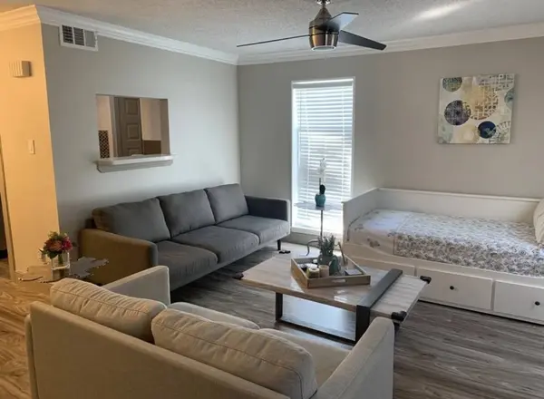 6402 Del Monte DR #121, Houston, TX 77057