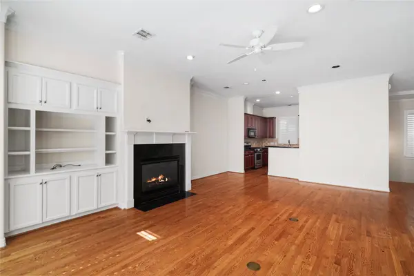 2150 Bancroft ST, Houston, TX 77027