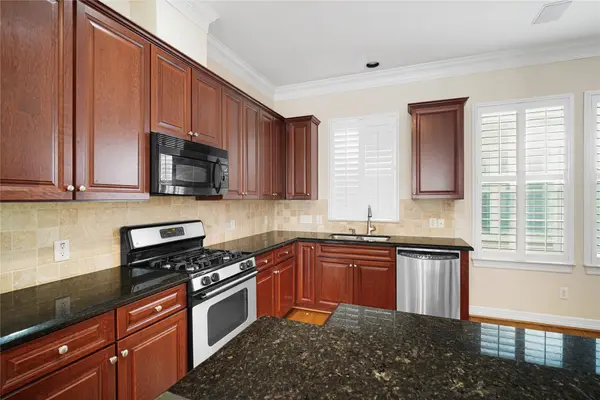 2150 Bancroft ST, Houston, TX 77027
