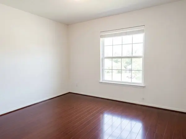 2032 Creek Shore LN, Pearland, TX 77581