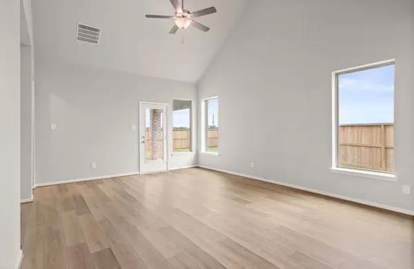 17063 Shimmer Ray ST, Hockley, TX 77447