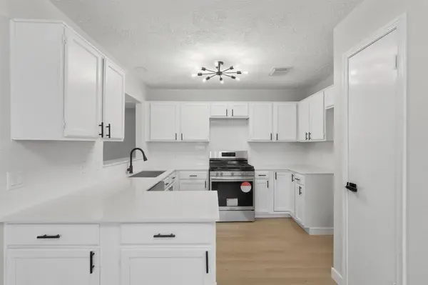 3019 Lotus LN, Pearland, TX 77584