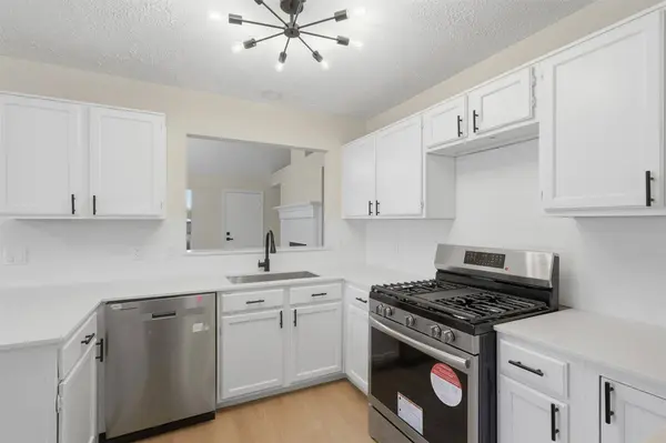 3019 Lotus LN, Pearland, TX 77584