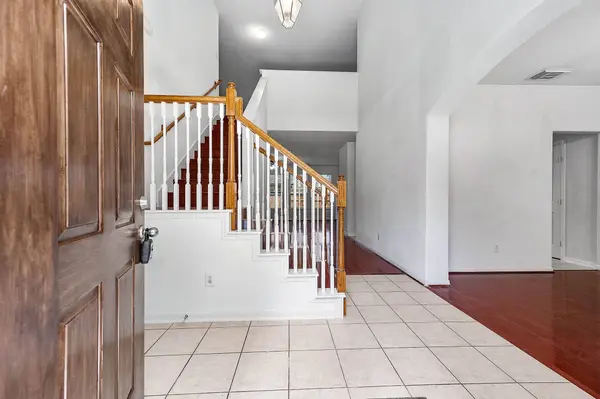 2032 Creek Shore LN, Pearland, TX 77581