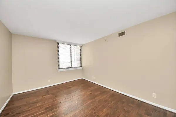 3525 Sage Road #909, Houston, TX 77056