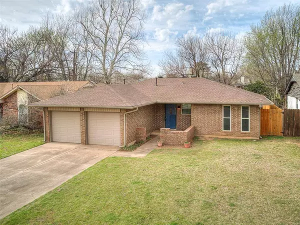 405 Meadow Lake DR, Edmond, OK 73003